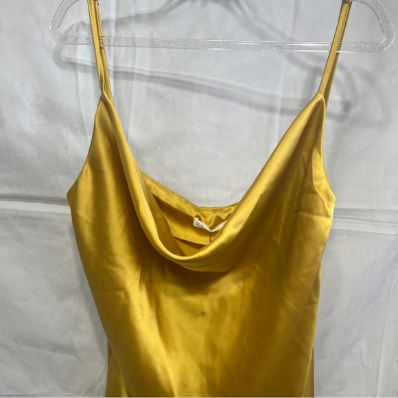 GOLDEN SILKY FINISH DRESS - Picture 4 of 11